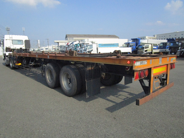 株式会社カネタニ 中古トラック パーツの総合センター