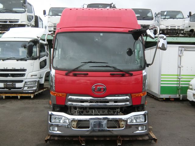株式会社カネタニ 中古トラック パーツの総合センター